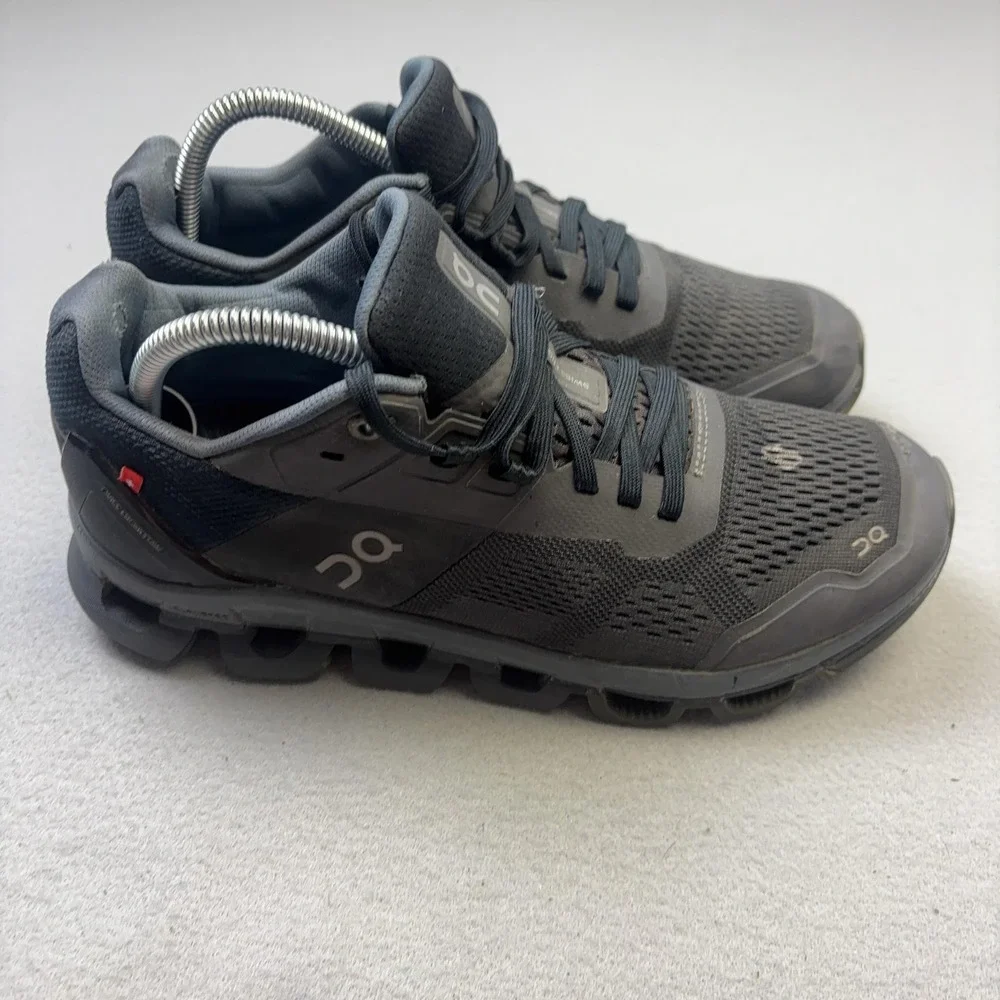 On Running Shoes Mens Size 8 Gray Mesh CloudTec Running Athletic Sneakers